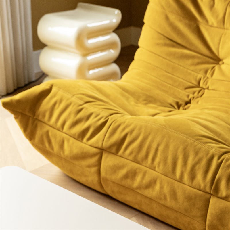 Pillar whip off white