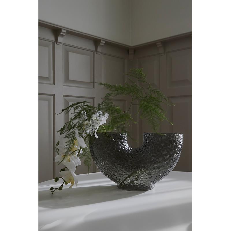 Arura Low Glass Vase Black