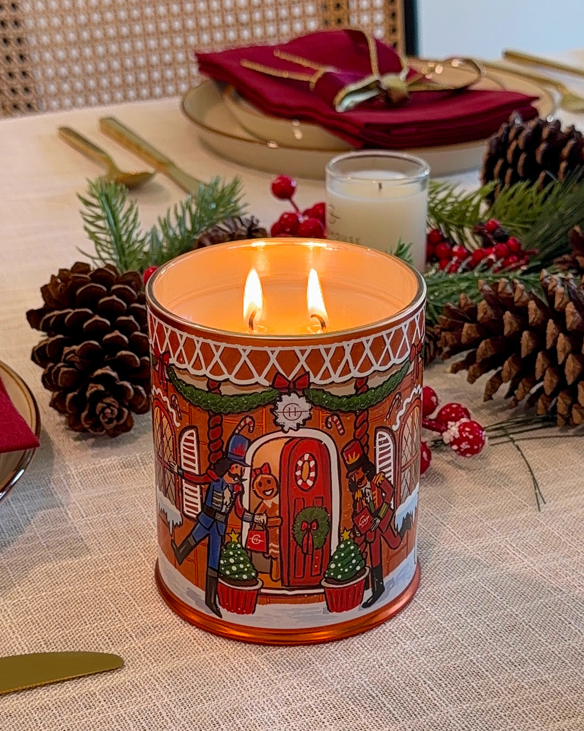 13.4 oz. Candle Christmas Gingerbread House