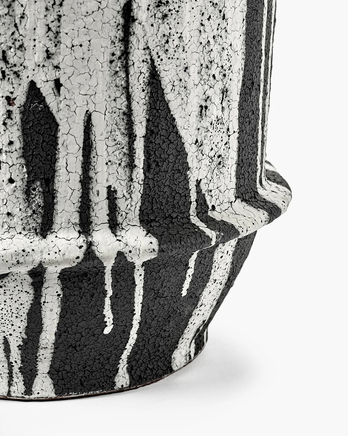Planter 02 M Dark Brown Dune