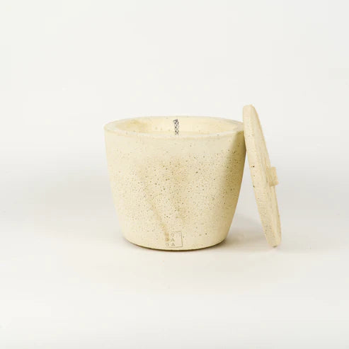 Candle Medium Ecru Neutral  lid